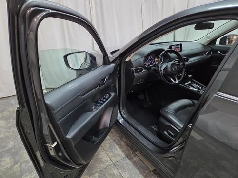 Used 2018 MAZDA CX-5 Touring image 9