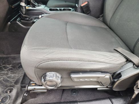 Used 2021 Jeep Gladiator Sport image 19