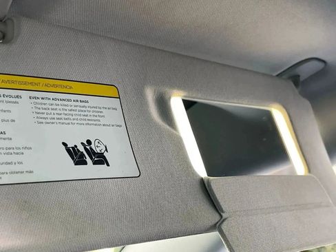 Used 2020 Tesla Model 3 Standard Range image 29