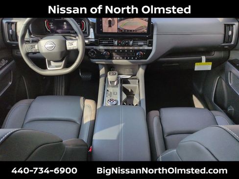 New 2026 Nissan Pathfinder SL w/ SL Premium Package AWD/4WD image 17