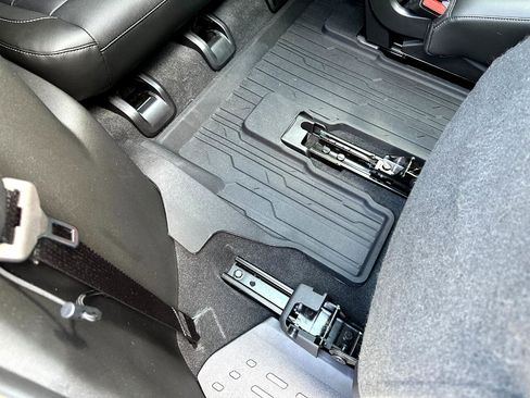 Used 2019 GMC Acadia SLT w/ Black Edition image 29