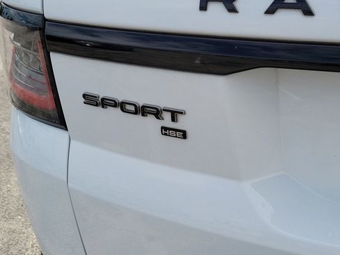 Used 2021 Land Rover Range Rover Sport HSE Silver Edition image 8