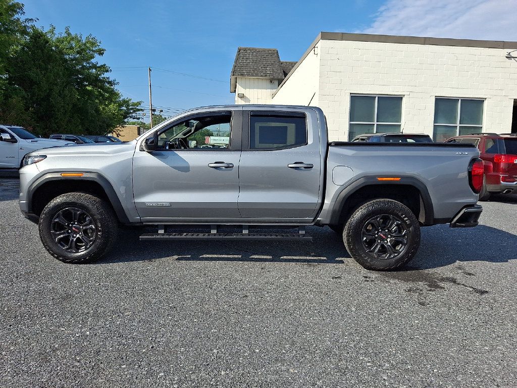 Used 2025 GMC Canyon Elevation w/ Convenience Package AWD/4WD image 9