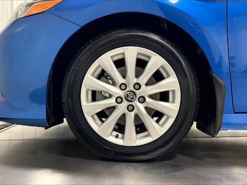 Certified 2020 Toyota Camry LE image 10