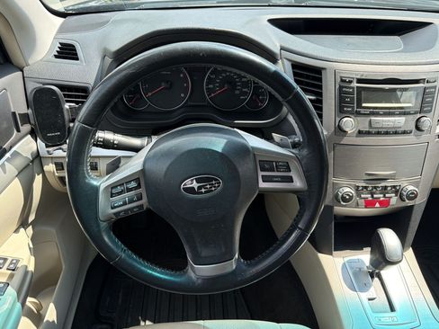 Used 2013 Subaru Outback 2.5i Premium w/ Popular Pkg 1B AWD/4WD image 25