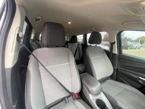 Used 2015 Ford Escape SE w/ Equipment Group 201A FWD image 8
