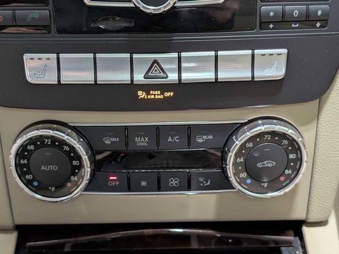 Used 2012 Mercedes-Benz C 300 Sport image 31