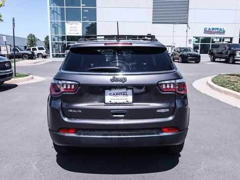 Used 2018 Jeep Compass Latitude w/ Cold Weather Group AWD/4WD image 9