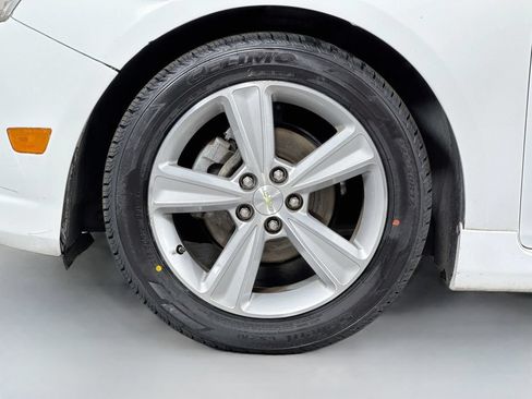 Used 2014 Chevrolet Cruze LT w/ RS Package FWD image 11