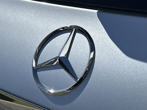 Used 2025 Mercedes-Benz GLE 350 4MATIC image 10