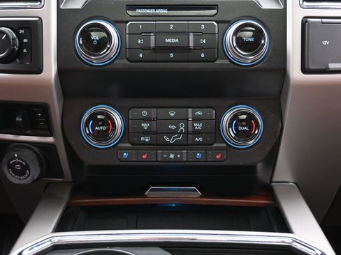 Used 2020 Ford F250 King Ranch w/ King Ranch Ultimate Package image 37