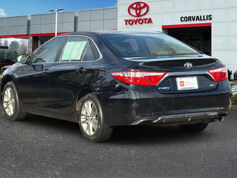 Certified 2016 Toyota Camry SE image 6