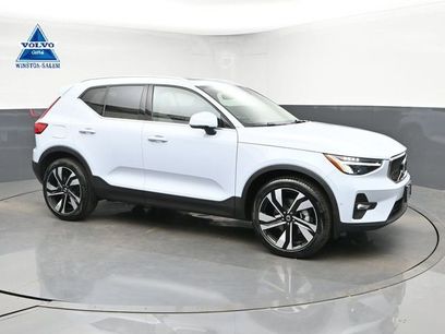Used 2025 Volvo XC40 B5 Plus