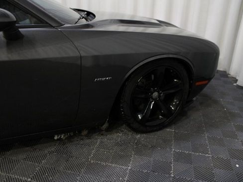 Used 2016 Dodge Challenger R/T image 11