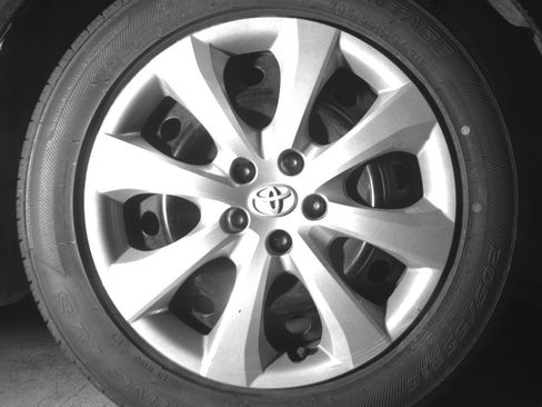 Used 2025 Toyota Corolla LE image 13