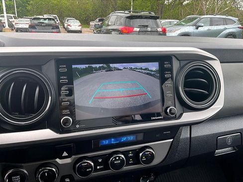 Certified 2023 Toyota Tacoma SR5 AWD/4WD image 19