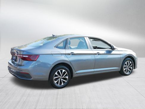 Certified 2025 Volkswagen Jetta S image 7