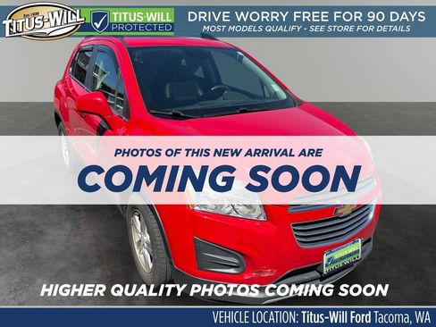 Used 2015 Chevrolet Trax LT w/ LT Sun and Sound Package AWD/4WD image 1