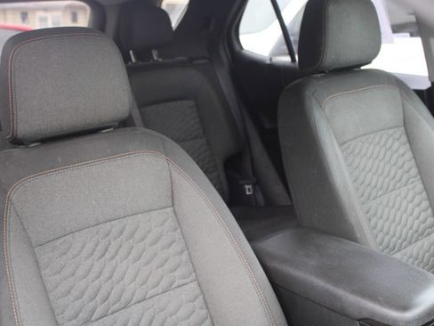 Used 2018 Chevrolet Equinox LT image 14