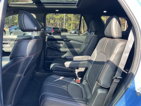 Used 2024 Honda Pilot TrailSport image 34