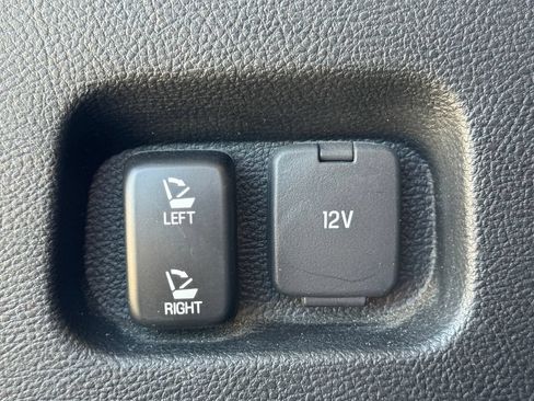 Used 2020 Ford Edge SEL w/ Cold Weather Package AWD/4WD image 32