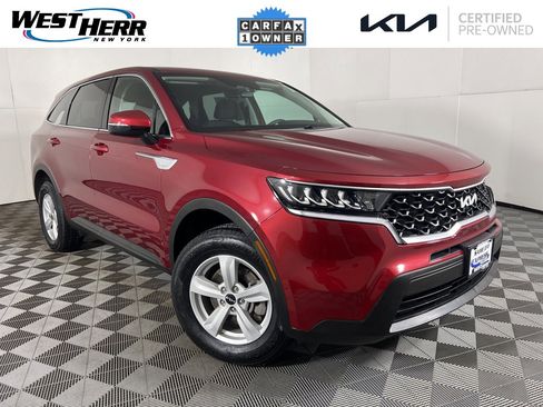 Certified 2022 Kia Sorento LX image 1