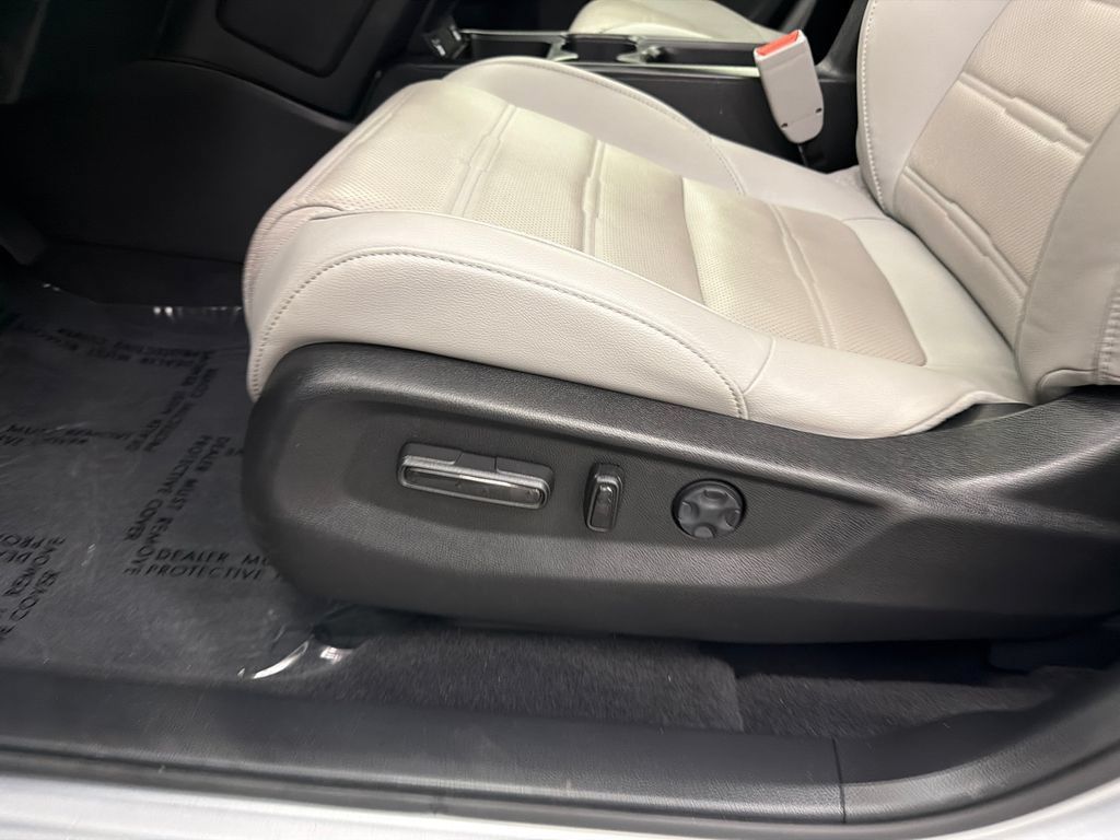 Used 2022 Honda CR-V EX-L image 10