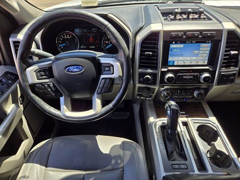 Used 2018 Ford F150 Lariat w/ Equipment Group 502A Luxury AWD/4WD image 9