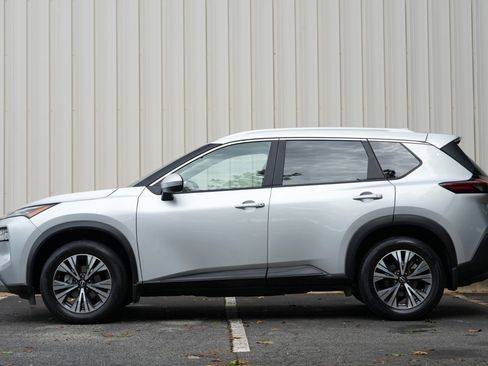 Used 2023 Nissan Rogue SV w/ SV Premium B Package FWD image 8