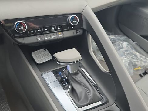 New 2026 Hyundai Elantra Sport FWD image 15