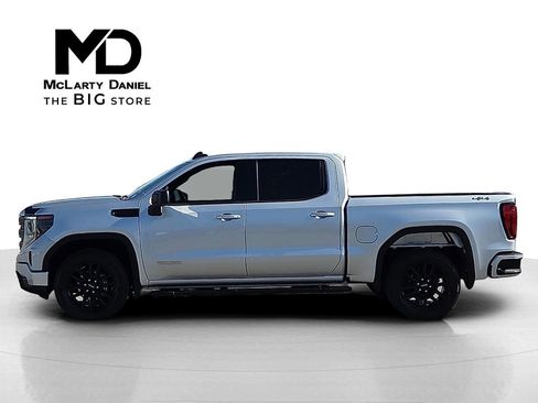 Used 2022 GMC Sierra 1500 Elevation w/ LPO, Elevation Black Package image 3