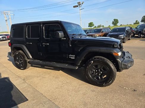 Used 2021 Jeep Wrangler Unlimited Sport AWD/4WD image 11
