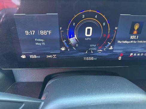 Used 2025 Chevrolet Traverse Z71 w/ LPO, Illumination Package AWD/4WD image 7