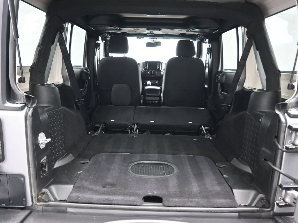 Used 2016 Jeep Wrangler Unlimited Sport AWD/4WD image 37