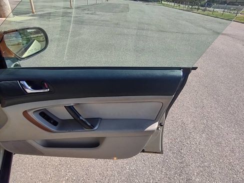 Used 2005 Subaru Outback 2.5i image 24