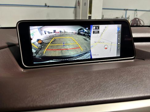 Used 2018 Lexus RX 450hL Premium image 10