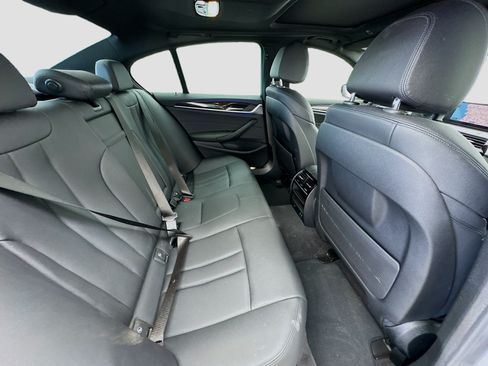 Used 2020 BMW 530e w/ Convenience Package RWD image 19