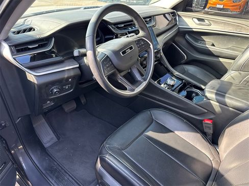 Used 2022 Jeep Grand Cherokee Limited 4xe w/ Luxury Tech Group II image 9