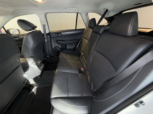 Used 2018 Subaru Outback 2.5i Limited image 25