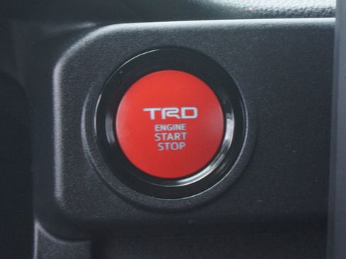 Used 2025 Toyota 4Runner TRD Off-Road AWD/4WD image 9
