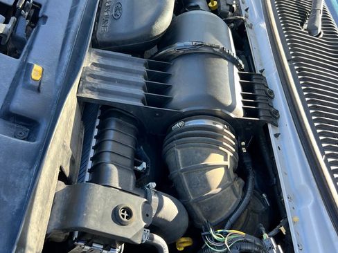 Used 2016 Ford E-350 and Econoline 350 Super Duty image 18