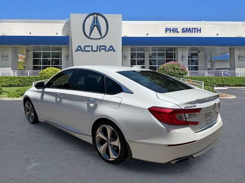 Used 2018 Honda Accord Touring image 5