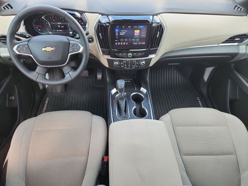 Used 2023 Chevrolet Traverse LT FWD image 19
