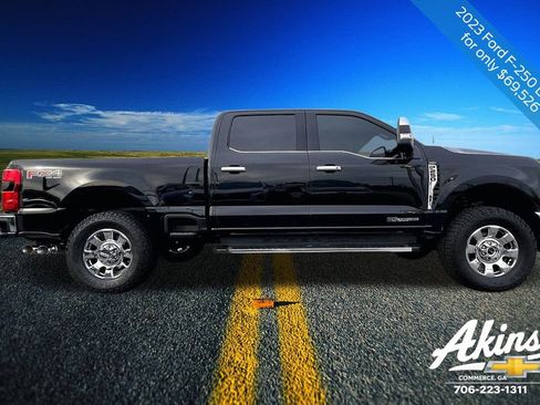 Used 2023 Ford F250 Lariat w/ Chrome Package image 17