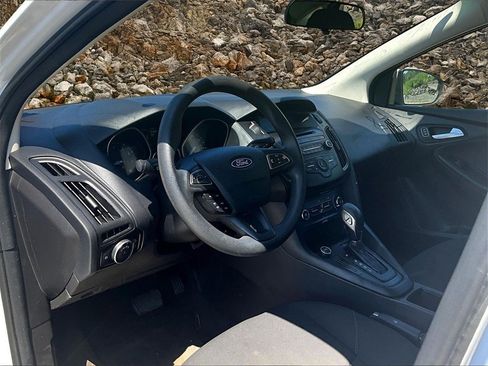Used 2017 Ford Focus SE image 13