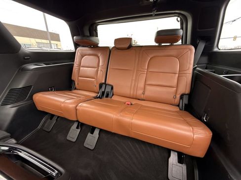 Used 2021 Lincoln Navigator Reserve image 23