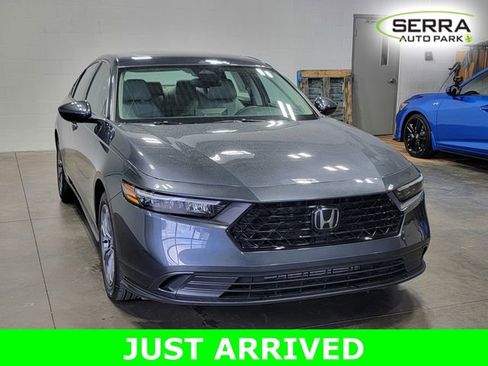 Certified 2023 Honda Accord EX image 4