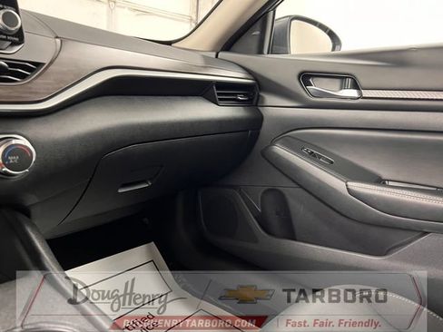 Used 2025 Nissan Altima 2.5 SV FWD image 44