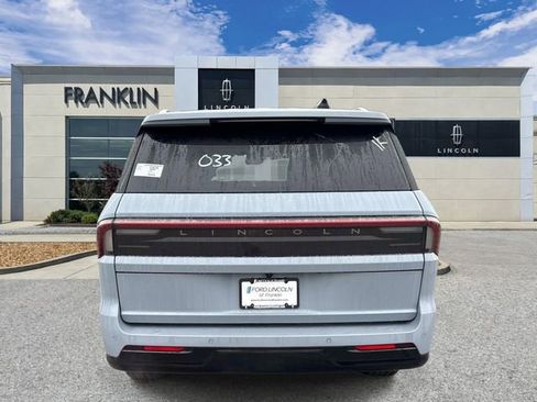 New 2026 Lincoln Navigator Premiere AWD/4WD image 6