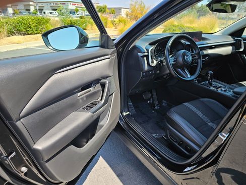 Used 2025 MAZDA CX-50 AWD 2.5 S w/ Preferred Package image 15
